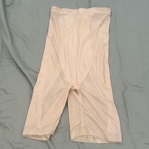 Shapewear Flexees by Maidenform sz M